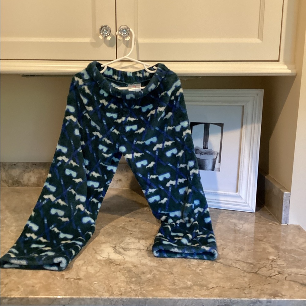 Cozy, sweatpants, vineyard, vines